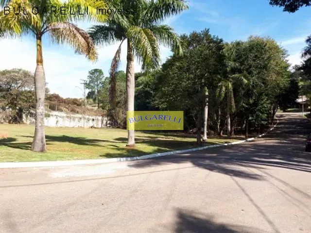 Casa com 1029m² 3 quartos e 5 banheiros, à venda ou para alugar, no bairro JARDIM CAXAMBU em Jundiai