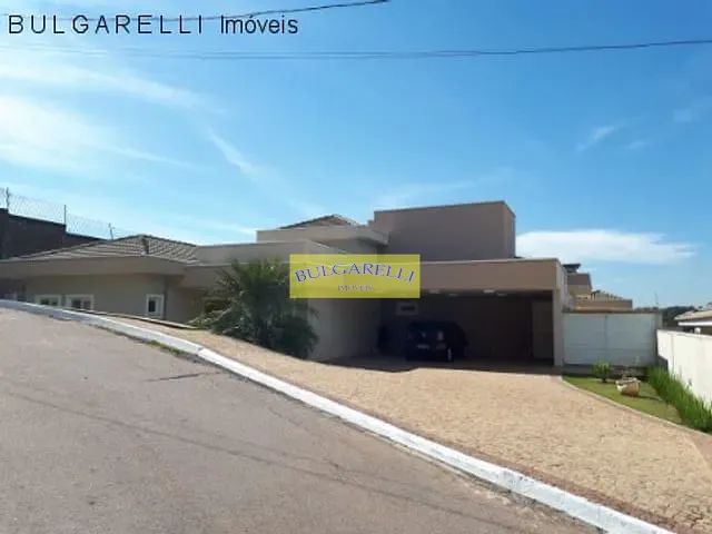 Casa com 1029m² 3 quartos e 5 banheiros, à venda ou para alugar, no bairro JARDIM CAXAMBU em Jundiai