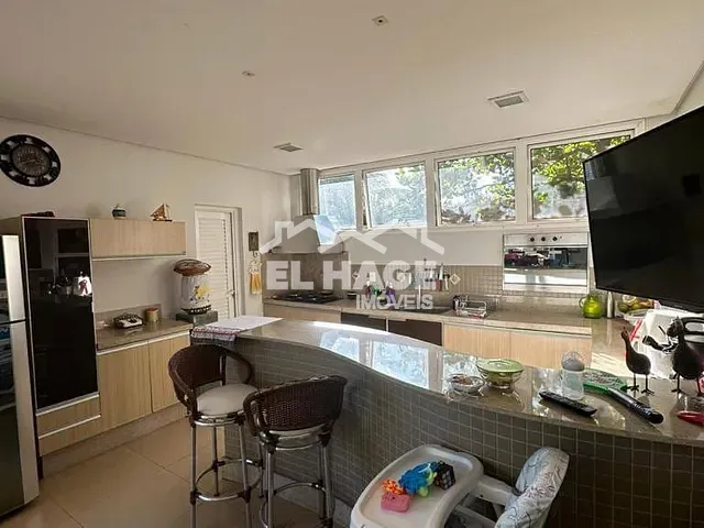 Casa com 450m² 4 quartos e 6 banheiros, à venda, no bairro Jardim Itália em Cuiabá