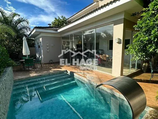 Casa com 450m² 4 quartos e 6 banheiros, à venda, no bairro Jardim Itália em Cuiabá