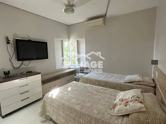 Casa com 450m² 4 quartos e 6 banheiros, à venda, no bairro Jardim Itália em Cuiabá