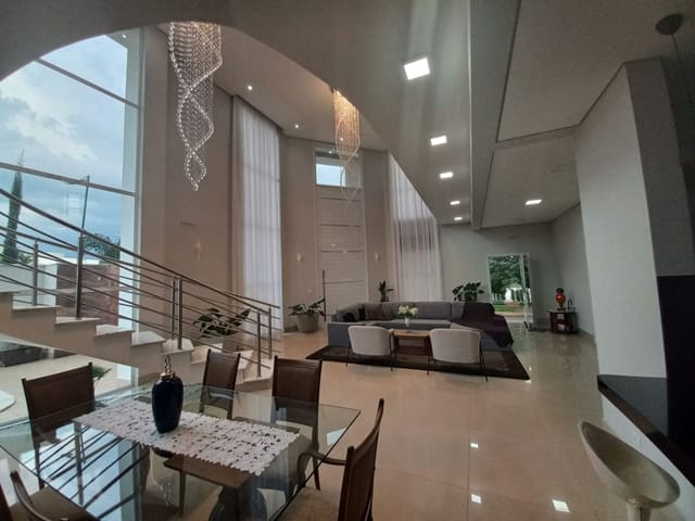 Casa com 423m² 4 quartos e 1 banheiro, à venda, no bairro Loteamento Residencial Jardim dos Ipês Amarelos em Americana