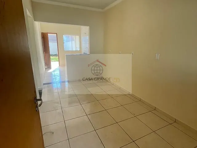 Casa 3 quartos e 1 banheiro, à venda, no bairro Jardim Nobre em Rolândia