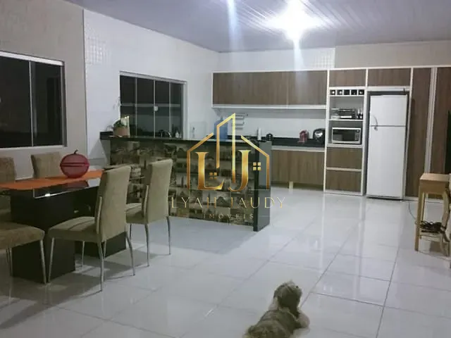 Casa com 360m² 3 quartos e 2 banheiros, à venda, no bairro Mapim em Várzea Grande