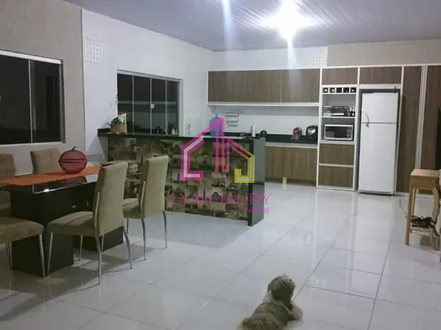 Casa com 360m² 3 quartos e 2 banheiros, à venda, no bairro Mapim em Várzea Grande