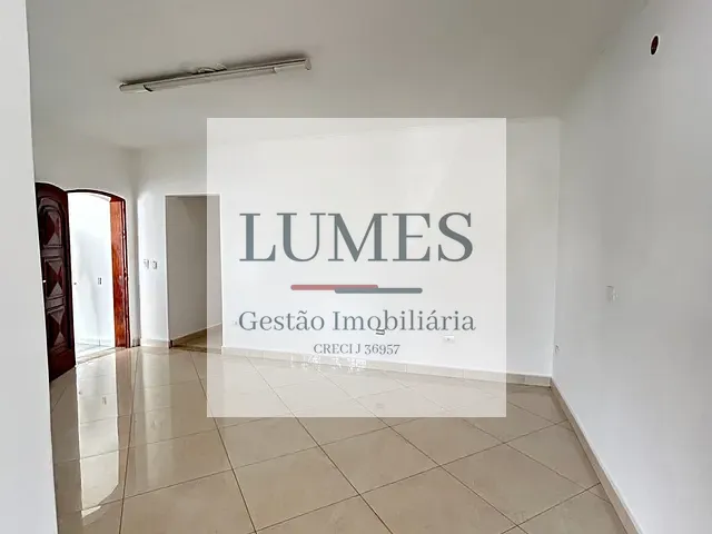 Casa à venda ou para alugar, no bairro Jardim São José em Americana