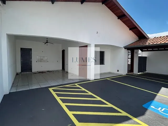 Casa à venda ou para alugar, no bairro Jardim São José em Americana