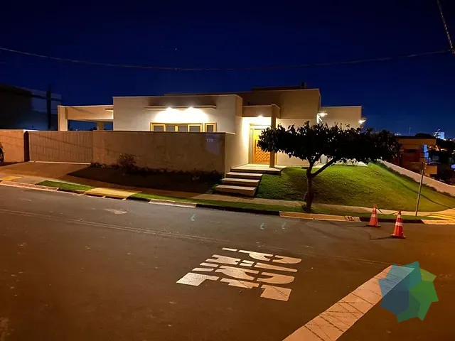 Casa com 461m² 3 quartos e 3 banheiros, à venda, no bairro Jardim Celani em Salto