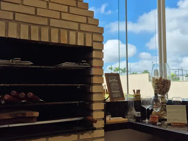 Casa com 310m² 4 quartos e 5 banheiros, à venda, no bairro Jardim União em Cambé