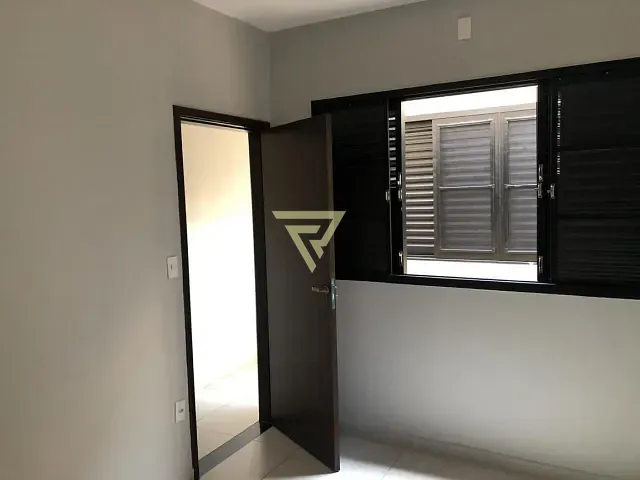 Casa com 150m² 3 quartos e 3 banheiros, à venda, no bairro Presidente Médici em Ribeirão Preto