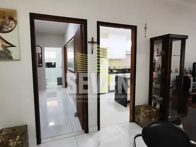 Casa com 360m², à venda, no bairro Jardim Terra Branca em Bauru