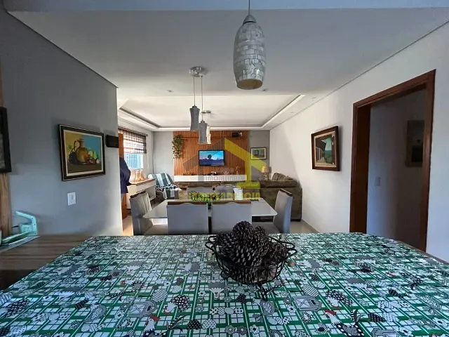 Casa com 250m² 3 quartos e 3 banheiros, à venda, no bairro Loteamento Residencial Central Park I em Itatiba