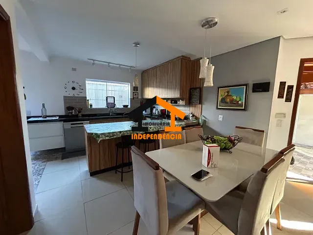 Casa com 250m² 3 quartos e 3 banheiros, à venda, no bairro Loteamento Residencial Central Park I em Itatiba