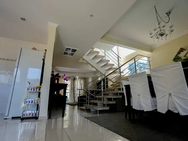 Casa com 483m² 3 quartos e 5 banheiros, à venda ou para alugar, no bairro Jardim Atalaia em Cotia