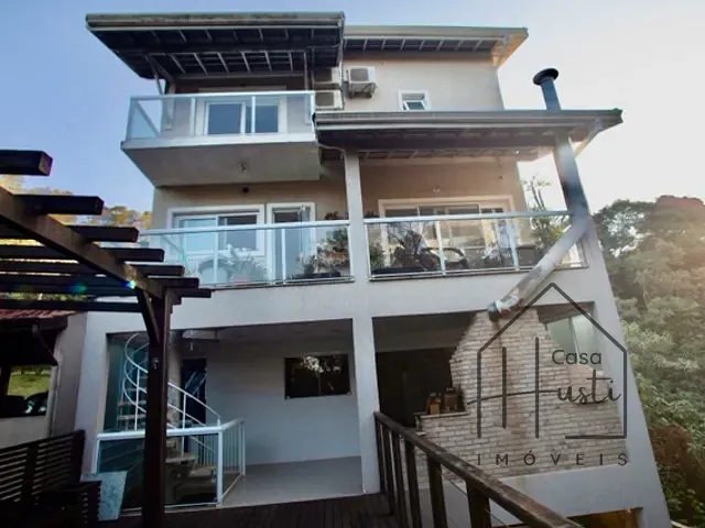 Casa com 483m² 3 quartos e 5 banheiros, à venda ou para alugar, no bairro Jardim Atalaia em Cotia