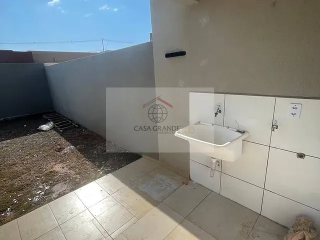 Casa 3 quartos e 2 banheiros, à venda, no bairro Jardim Nobre em Rolândia