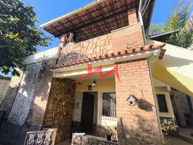 Casa com 500m² 3 quartos e 4 banheiros, à venda, no bairro Fonseca em Niterói