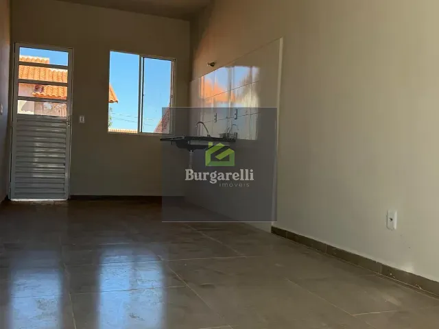 Casa 2 quartos e 1 banheiro, para alugar, no bairro Residencial Londres em Lavras