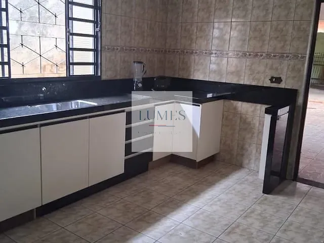 Casa 2 quartos e 2 banheiros, à venda, no bairro Jardim Esmeralda em Santa Bárbara D'Oeste