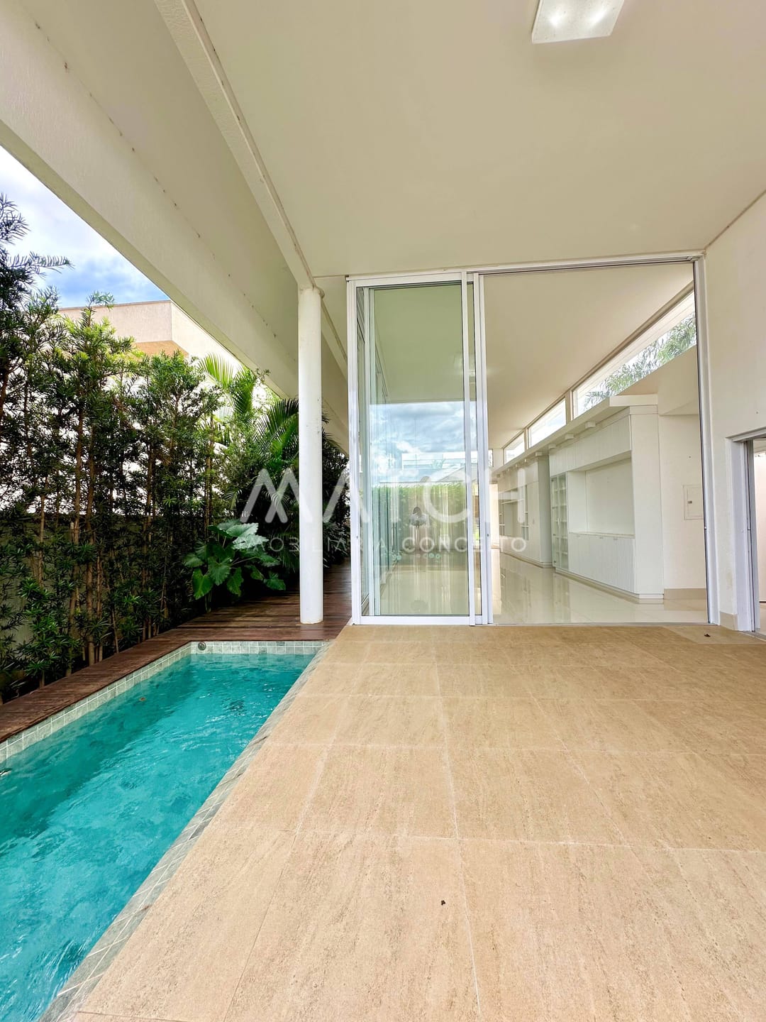 Casa Terrea com 4 suites à venda, Jardins Verona, Goiânia, GO