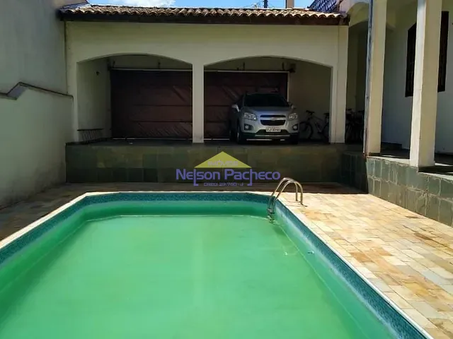 Casa com 592m² 4 quartos e 2 banheiros, à venda, no bairro Pitangueiras em Capivari