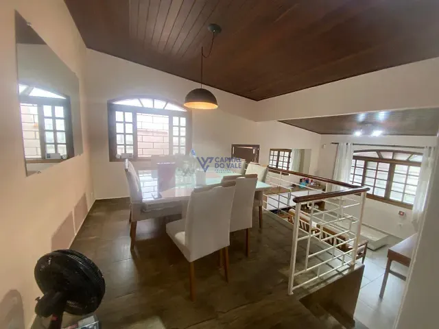 Casa com 351m² 4 quartos e 4 banheiros, à venda, no bairro Jardim Esplanada II em São José dos Campos
