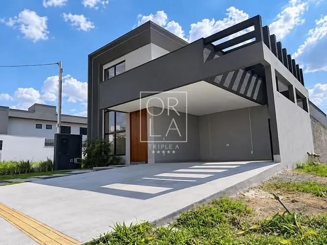 Casa com 259m² 3 quartos e 4 banheiros, à venda, no bairro Jardins Capri em Senador Canedo