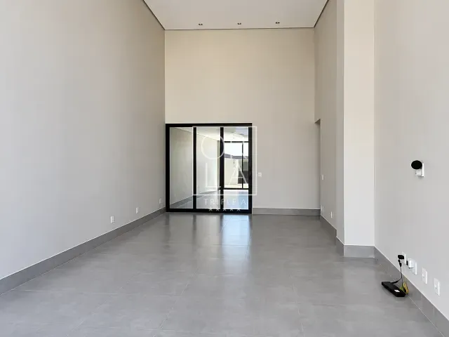 Casa com 259m² 3 quartos e 4 banheiros, à venda, no bairro Jardins Capri em Senador Canedo