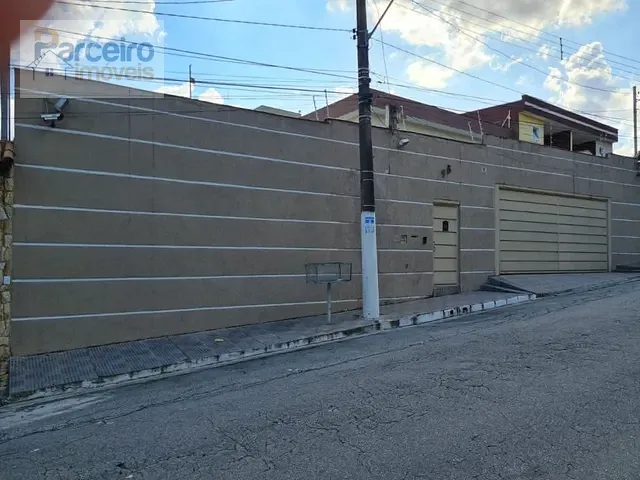 Casa com 640m² 5 quartos e 3 banheiros, à venda, no bairro Cidade Patriarca em São Paulo