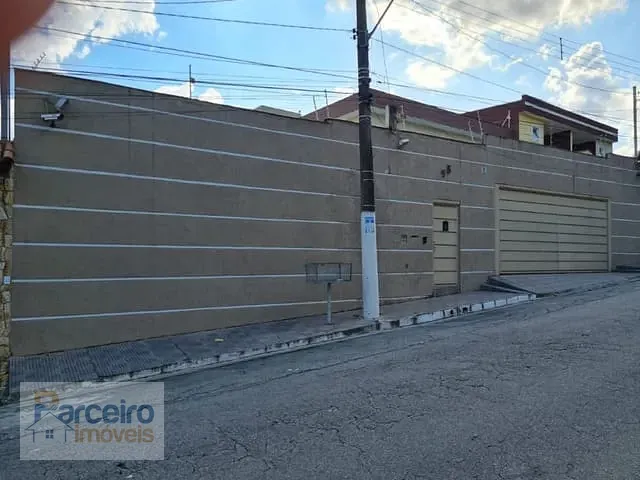 Casa com 640m² 5 quartos e 3 banheiros, à venda, no bairro Cidade Patriarca em São Paulo
