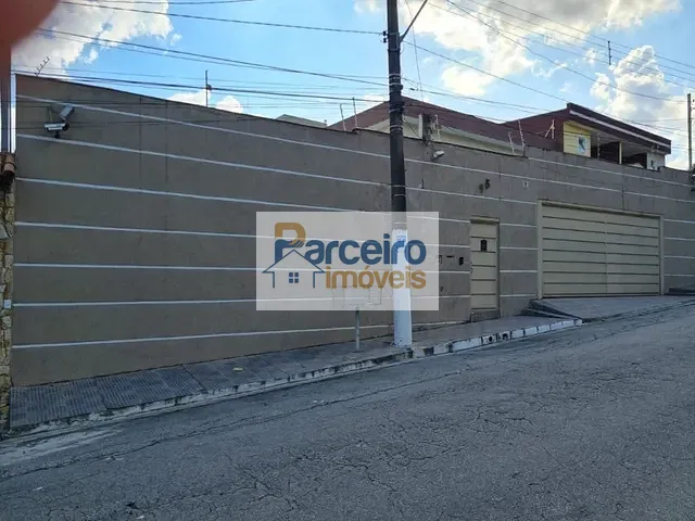 Casa com 640m² 5 quartos e 3 banheiros, à venda, no bairro Cidade Patriarca em São Paulo