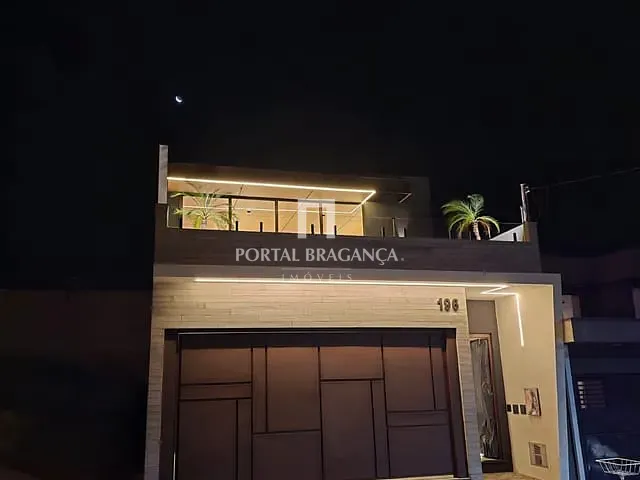 Casa com 140m² 3 quartos e 2 banheiros, à venda, no bairro Villa Verde em Bragança Paulista