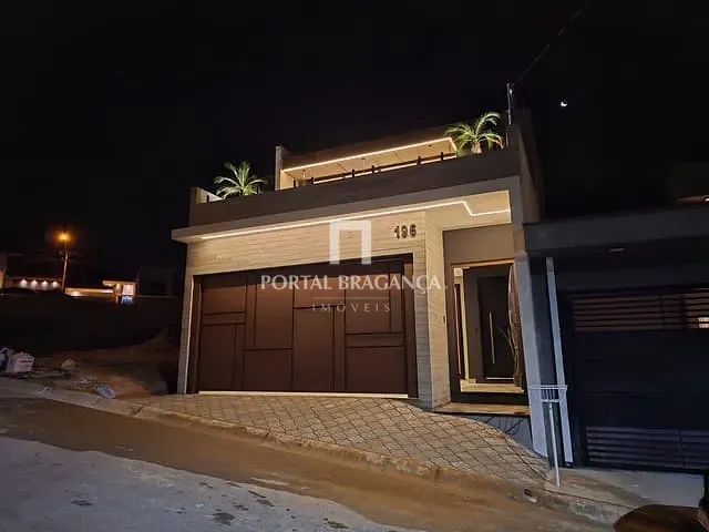Casa com 140m² 3 quartos e 2 banheiros, à venda, no bairro Villa Verde em Bragança Paulista