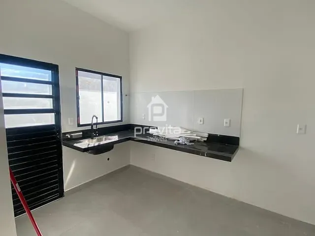 Casa 2 quartos e 2 banheiros, à venda, no bairro Areão em Taubaté