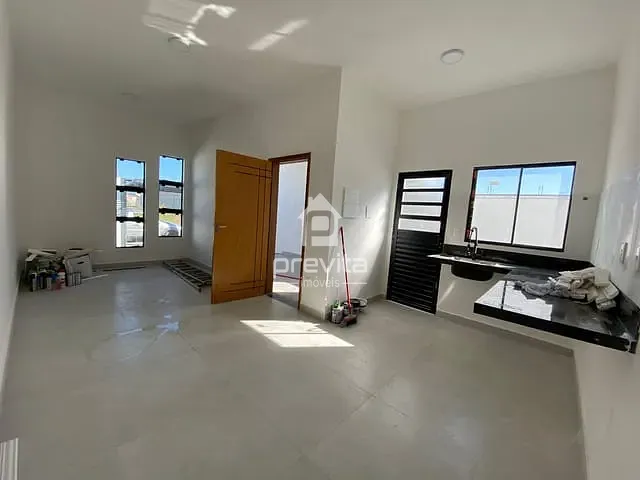 Casa 2 quartos e 2 banheiros, à venda, no bairro Areão em Taubaté