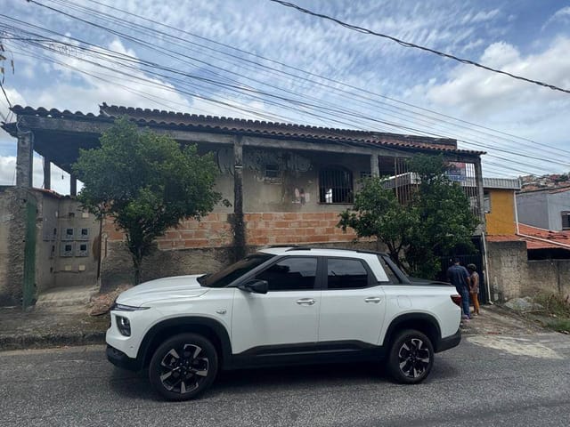 Casa 8 quartos e 6 banheiros, à venda, no bairro Ribeiro de Abreu em Belo Horizonte