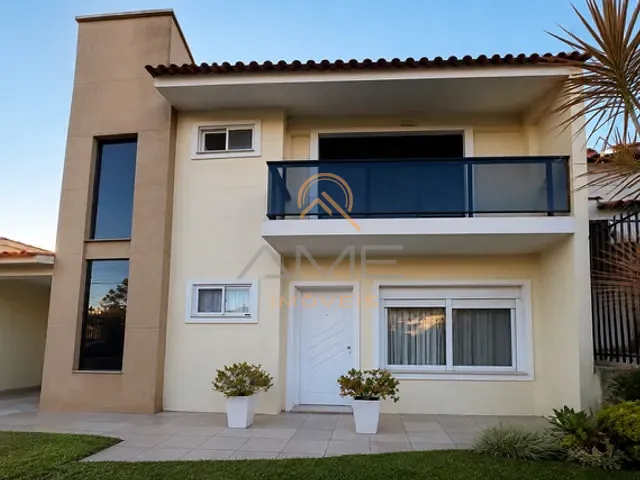 Casa 2 quartos e 4 banheiros, à venda, no bairro Três Vendas em Pelotas