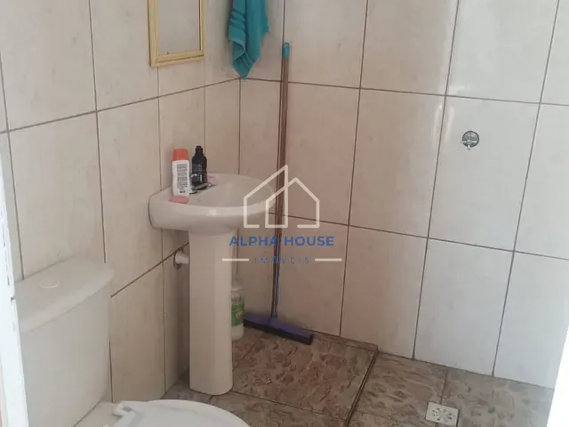 Casa com 250m² 2 quartos e 1 banheiro, à venda, no bairro Loteamento Residencial Carangola em Pindamonhangaba