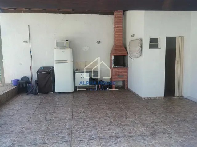 Casa com 250m² 2 quartos e 1 banheiro, à venda, no bairro Loteamento Residencial Carangola em Pindamonhangaba