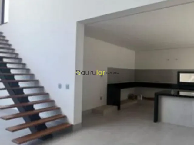 Casa com 313m² 3 quartos e 4 banheiros, à venda, no bairro Vila Santa Maria em Piratininga