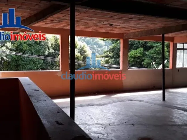 Casa 4 quartos e 2 banheiros, à venda, no bairro Roberto Silveira em Barra Mansa