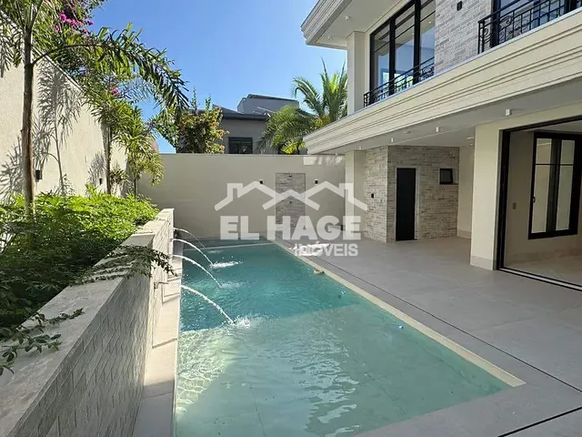 Casa com 449m² 5 quartos e 8 banheiros, à venda, no bairro Condomínio Residencial Florais dos Lagos em Cuiabá
