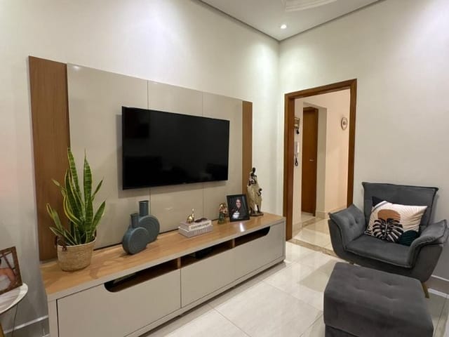 Casa com 205m² 2 quartos e 1 banheiro, à venda, no bairro Antônio Zanaga em Americana
