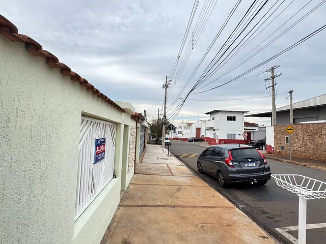 Casa 3 quartos e 5 banheiros, para alugar, no bairro Jardim Andrea Ville em Tatuí