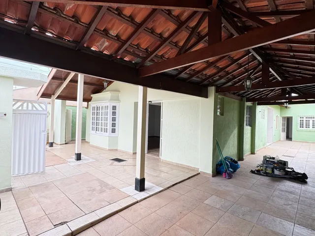 Casa 3 quartos e 5 banheiros, para alugar, no bairro Jardim Andrea Ville em Tatuí