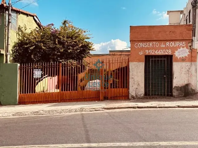 Casa com 420m² 4 quartos e 2 banheiros, à venda, no bairro Santa Efigênia em Belo Horizonte