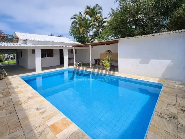 Casa com 435m² 2 quartos e 1 banheiro, à venda, no bairro Praia dos Sonhos em Itanhaém