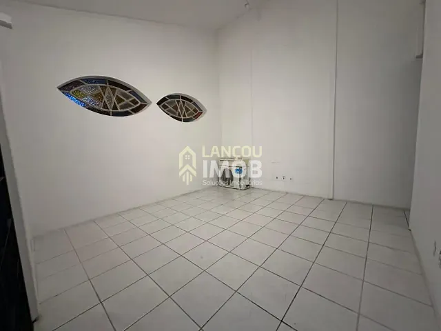 Casa para alugar, no bairro Anhangabaú em Jundiaí