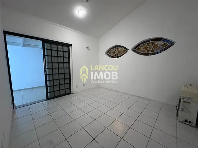 Casa para alugar, no bairro Anhangabaú em Jundiaí