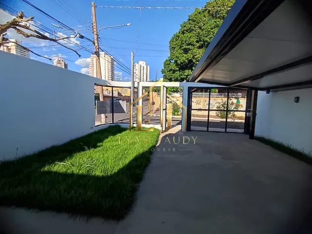 Casa com 250m² 3 quartos e 2 banheiros, para alugar, no bairro Jardim Tropical em Cuiabá